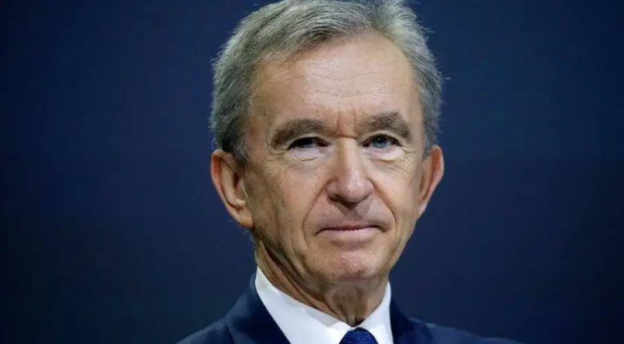 Homem mais rico da Europa critica imposto sobre grandes fortunas e chama proposta de ‘extremista de esquerda’