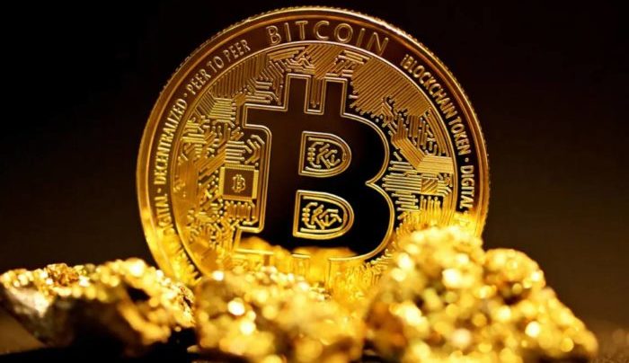 Bitcoin cai abaixo de US$ 70.000 em meio a venda generalizada de ativos de risco
