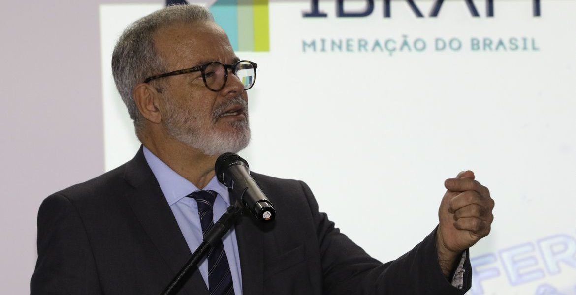Morre Raul Jungmann, ex-ministro da Defesa e da Seguran&ccedil;a P&uacute;blica, aos 73 anos