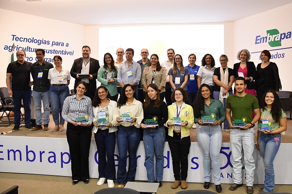 Iniciativa Jovens Talentos da Embrapa Cerrados incentiva a forma&ccedil;&atilde;o de novos cientistas h&aacute; 25 anos