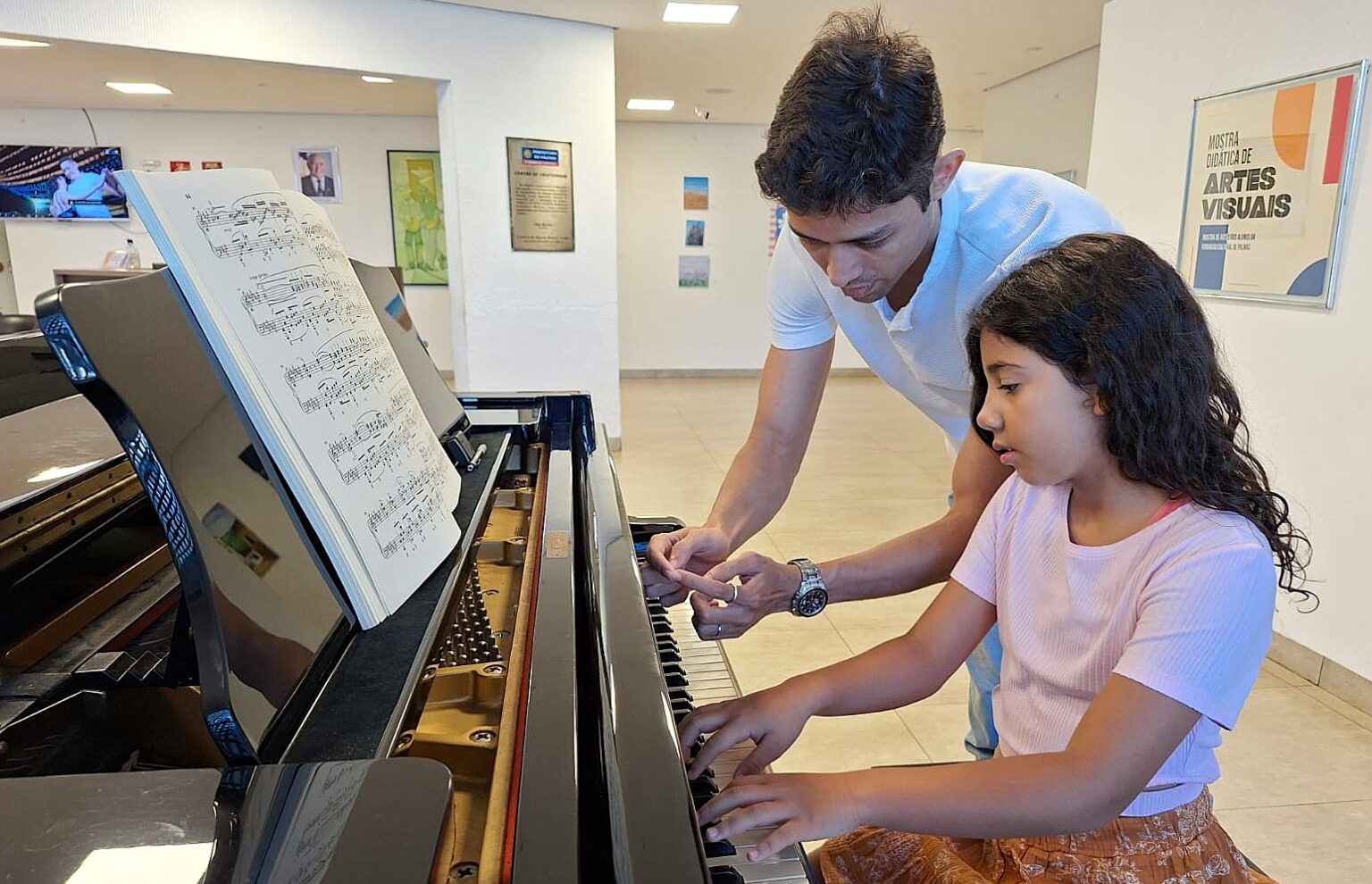 Aulas de inicia&ccedil;&atilde;o art&iacute;stica da Prefeitura de Palmas beneficiam mais de 2 mil alunos