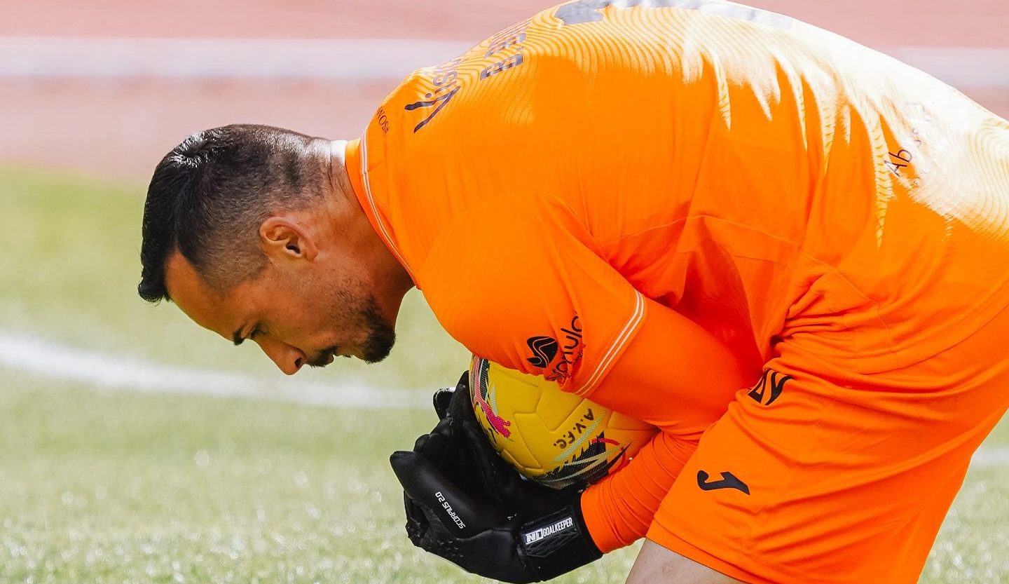 Goleiro Bruno Brigido projeta sua oitava temporada no futebol portugu&ecirc;s: &ldquo;Motivado&rdquo;