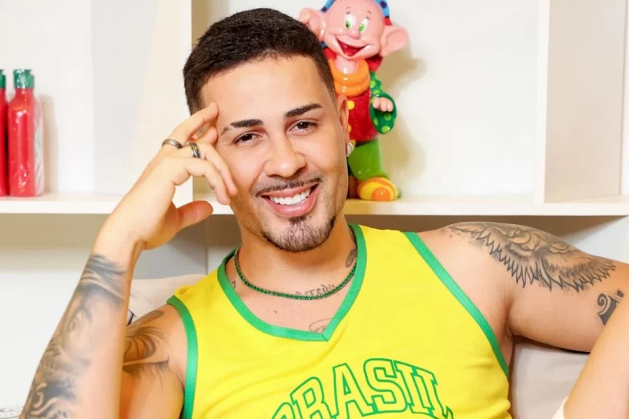 Carlinhos Maia comenta aproxima&ccedil;&atilde;o com Eduarda Luvisneck e rebate boatos sobre sexualidade