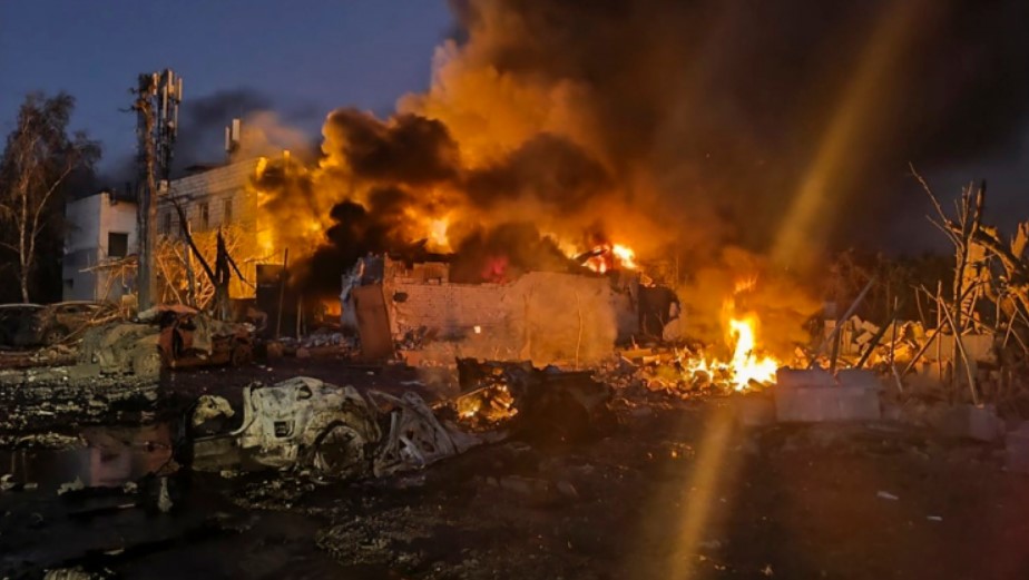 Bombardeios russos deixam mortos e feridos em Zaporizhzhia e Dnipropetrovsk
