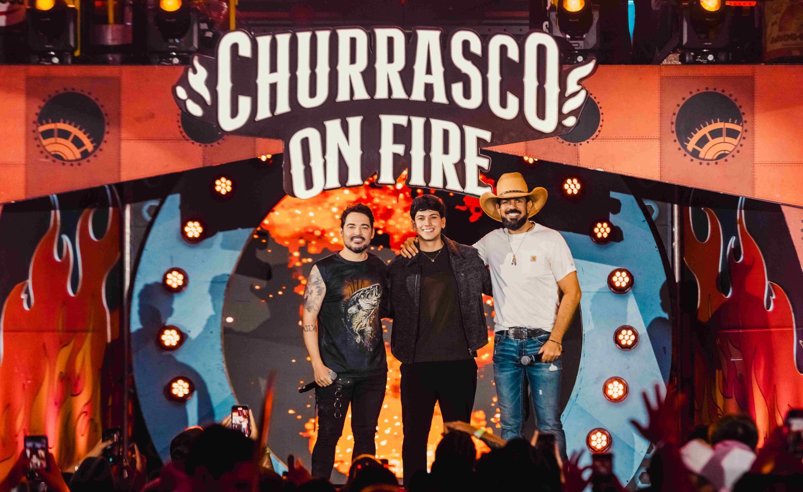 Fernando e Sorocaba recebem L&eacute;o Foguete para grava&ccedil;&atilde;o in&eacute;dita no Churrasco On Fire