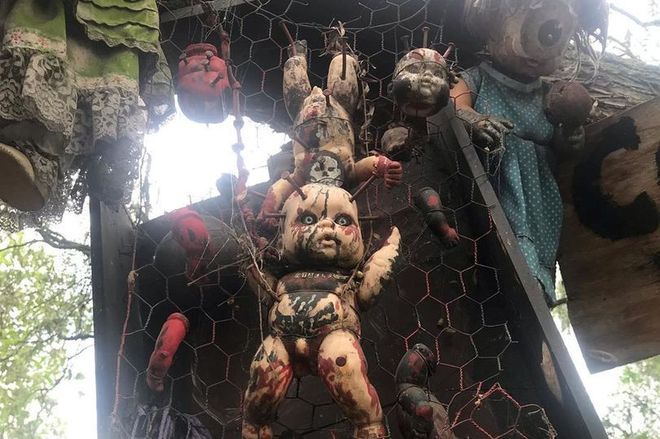 Bonecas enforcadas e lendas sombrias: o mist&eacute;rio da Ilha das Bonecas