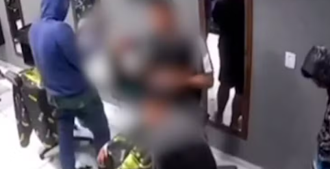 Assaltantes invadem barbearia em Cabedelo e rendem clientes