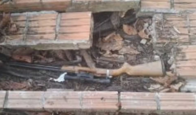 Homem &eacute; preso por estuprar e tentar matar namorada em fazenda; v&iacute;tima foge com filho de 6 anos Camapu&atilde; (MS)