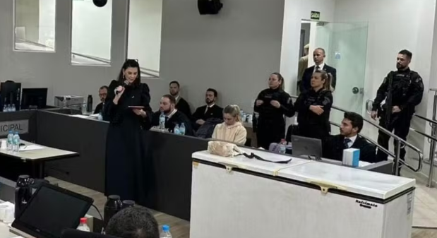 Mulher &eacute; condenada a 20 anos de pris&atilde;o por matar companheiro e esconder corpo em freezer em Lacerd&oacute;polis (SC)
