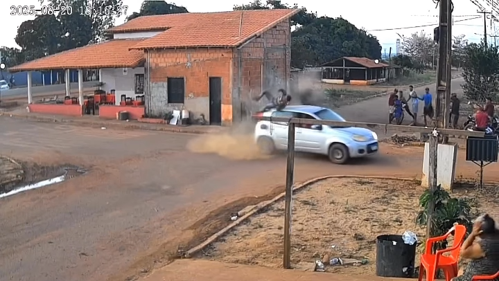 Jovem fica gravemente ferido ap&oacute;s colis&atilde;o entre moto e carro no povoado Novo Bacabal, em A&ccedil;ail&acirc;ndia MA