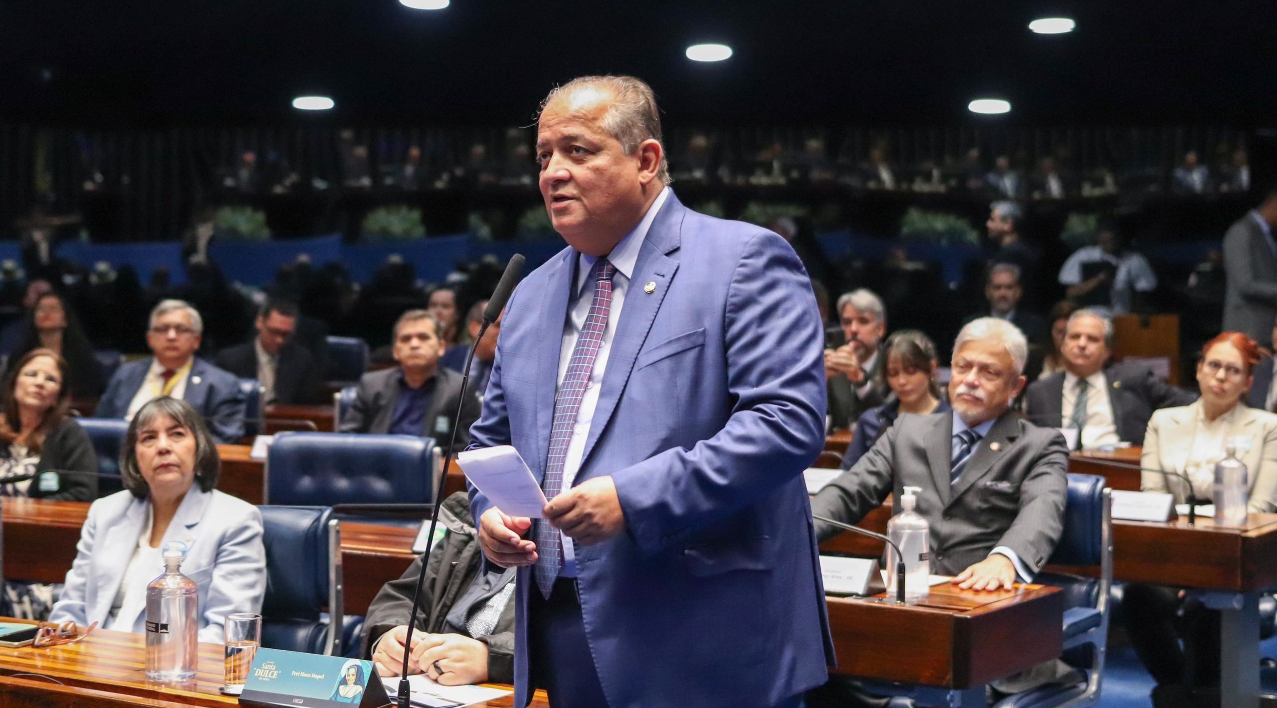 Vice-presidente do Senado, Eduardo Gomes participa da primeira entrega da Comenda Santa Dulce dos Pobres