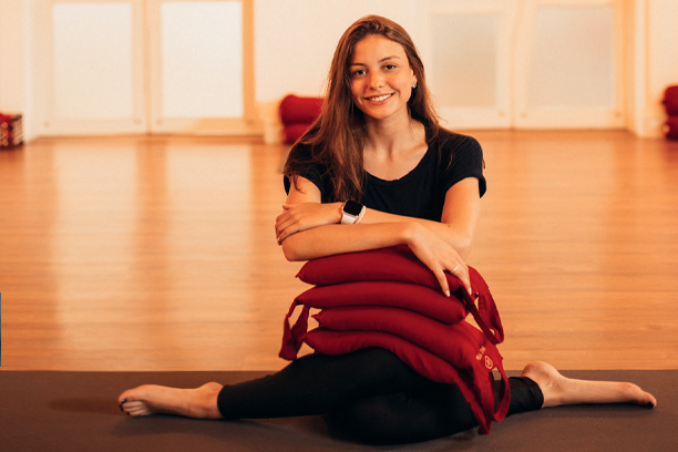 Yoga ajuda a perder peso?: 5 d&uacute;vidas comuns sobre a pr&aacute;tica
