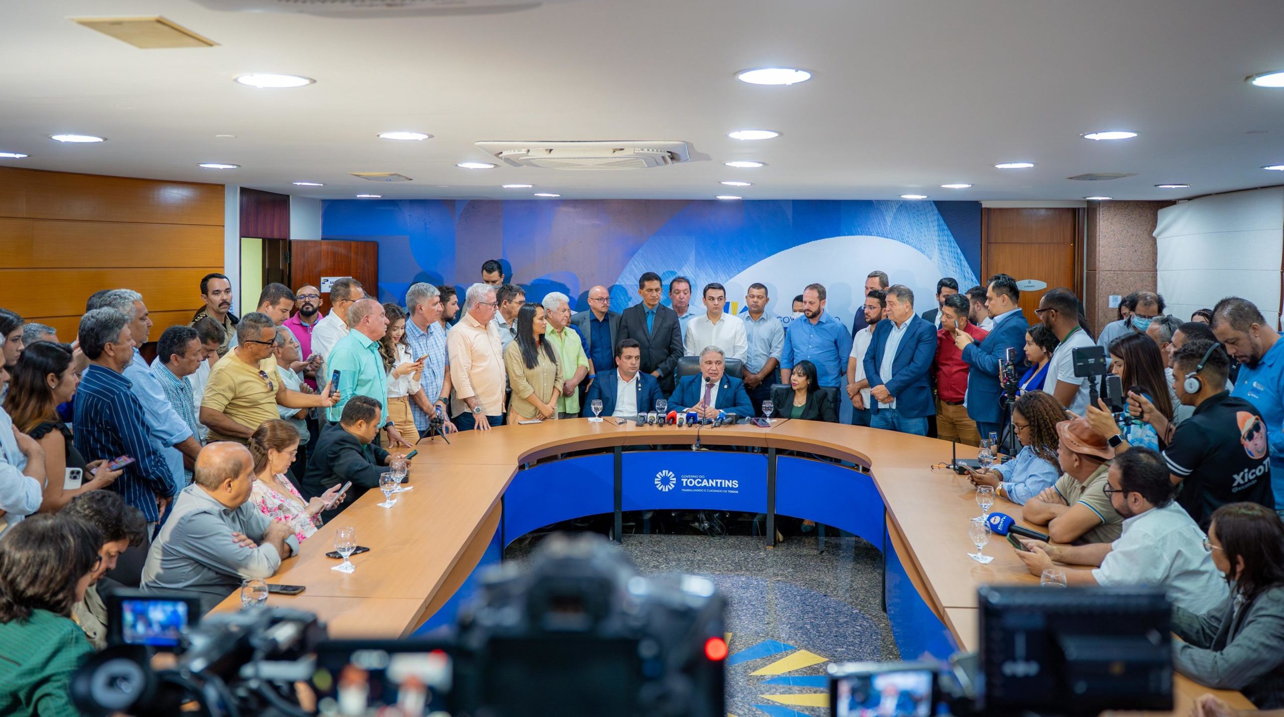 Governador em exerc&iacute;cio Laurez Moreira anuncia medidas para dar transpar&ecirc;ncia e efici&ecirc;ncia &agrave; gest&atilde;o do Tocantins