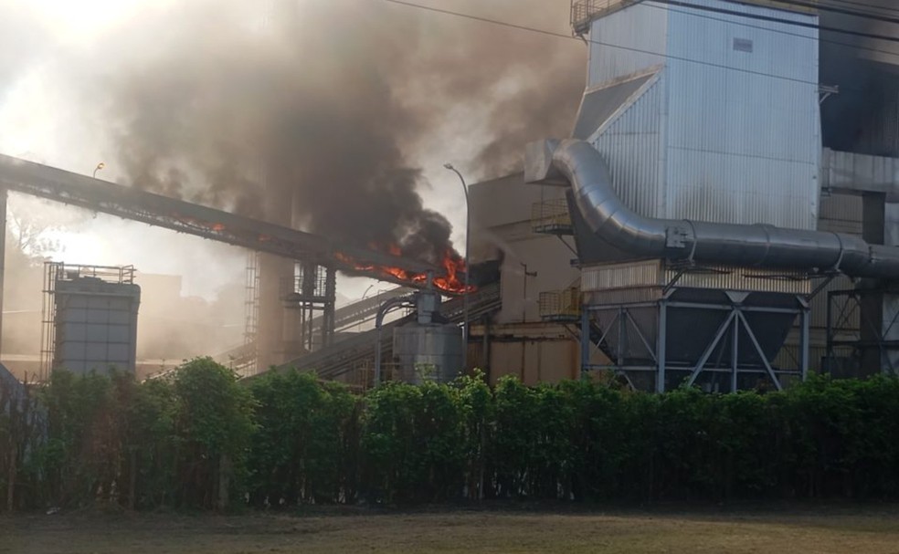F&aacute;brica da Nestl&eacute; &eacute; atingida por inc&ecirc;ndio no interior de SP