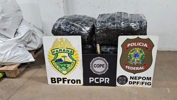 PF, PC e PM apreendem fardos de maconha no Rio Paran&aacute;