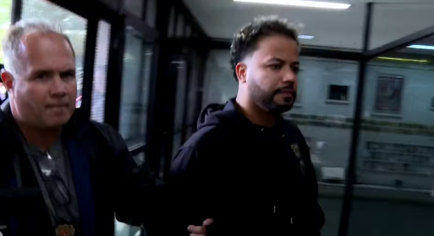 Hytalo Santos e marido recebem primeira visita de familiares em pres&iacute;dio de Jo&atilde;o Pessoa