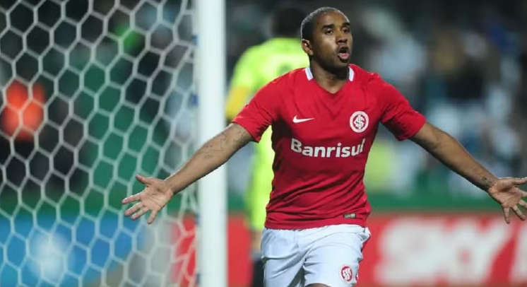 Justi&ccedil;a decreta pris&atilde;o de ex-jogador Anderson por d&iacute;vida de pens&atilde;o aliment&iacute;cia
