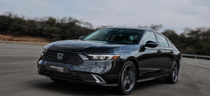 Honda Accord Hybrid 2025 chega ao Brasil com Google Assistente Integrado