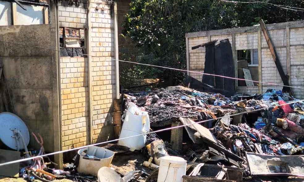 Inc&ecirc;ndio em Guarapuava PR: crian&ccedil;as s&atilde;o resgatadas de casa em chamas; filhos estavam sozinhos