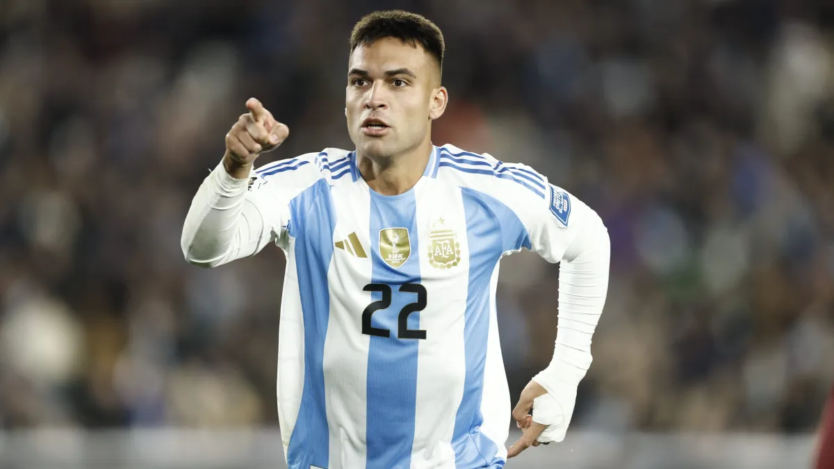 Lautaro marca contra a Venezuela, supera Maradona e entra no top 5 dos artilheiros da Argentina