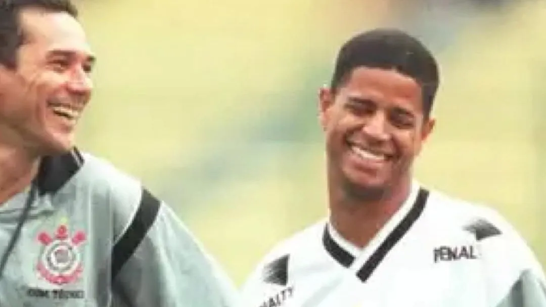 Luxemburgo e Marcelinho Carioca fazem as pazes ap&oacute;s 17 anos de briga