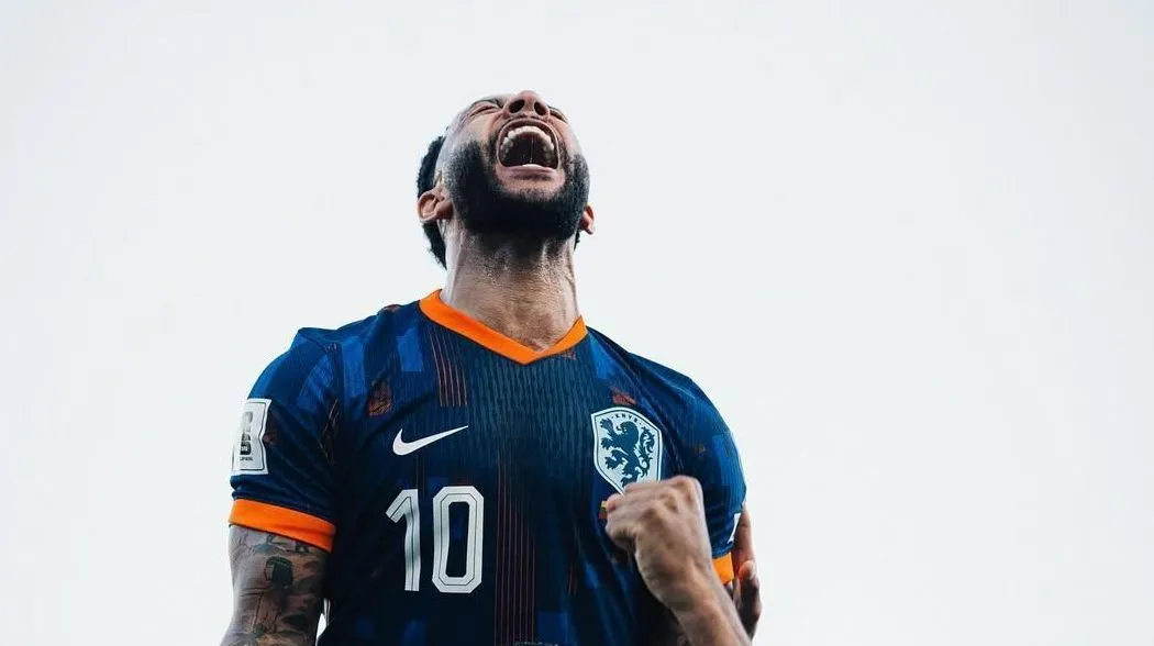 Depay supera Van Persie e assume lideran&ccedil;a hist&oacute;rica na artilharia da Holanda