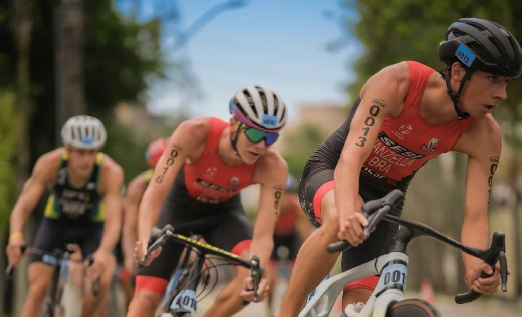Luigi Vanzella compete em duas provas da Americas Triathlon Cup, no Chile