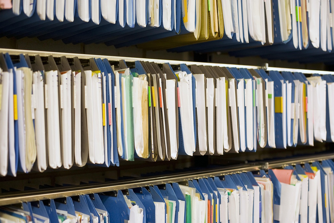 Quanto custa tirar sua certid&atilde;o online? Veja os pre&ccedil;os e fuja das taxas extras