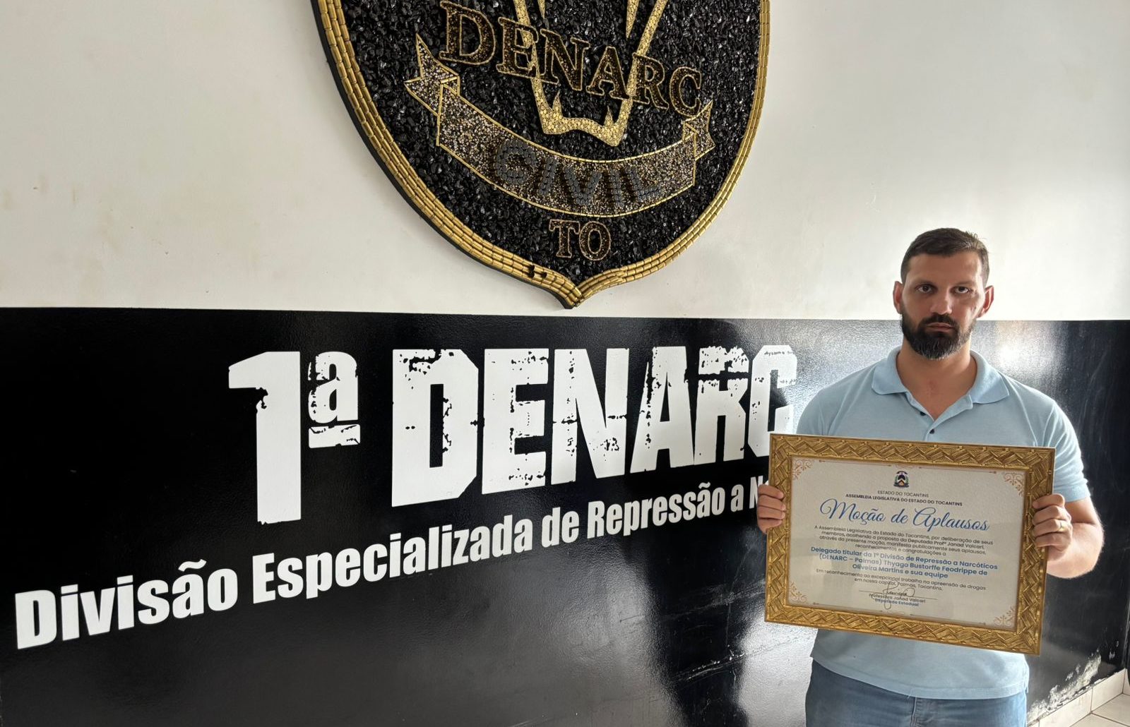 Delegado da Divis&atilde;o Antidrogas da Pol&iacute;cia Civil &eacute; homenageado em Palmas