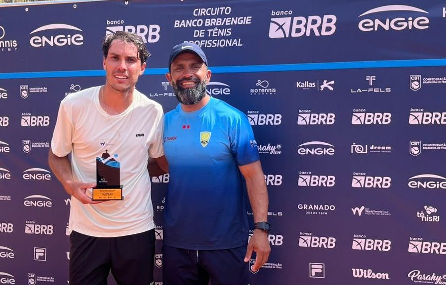 Atleta da ADK Tennis, Eduardo Ribeiro brilha, bate mais um favorito e &eacute; campe&atilde;o no Rio de Janeiro