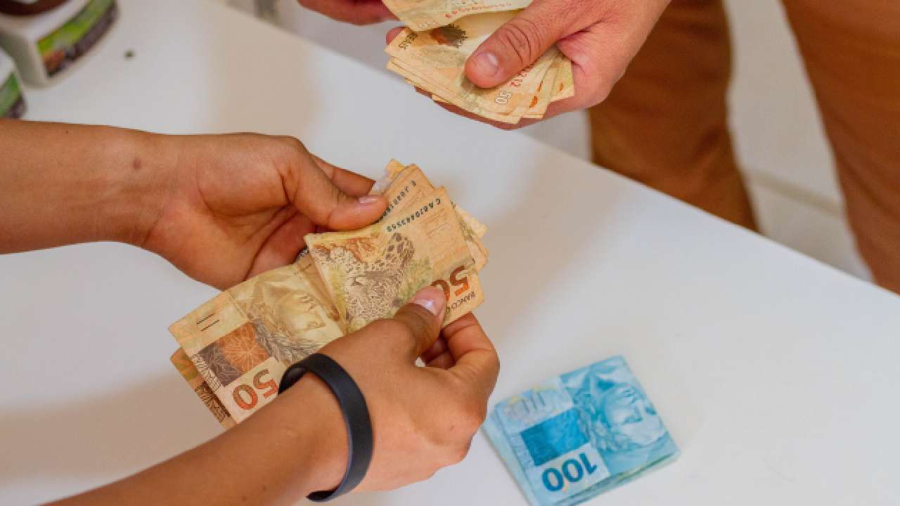Caixa libera R$ 2.799,00 na sua conta ap&oacute;s aprova&ccedil;&atilde;o do PIS/PASEP
