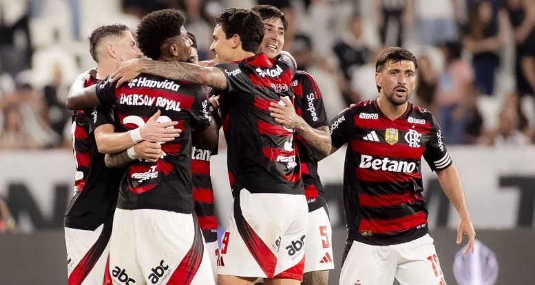 Romance de jogador do Flamengo esquenta rivalidade com ex-Fluminense e agita bastidores; entenda
