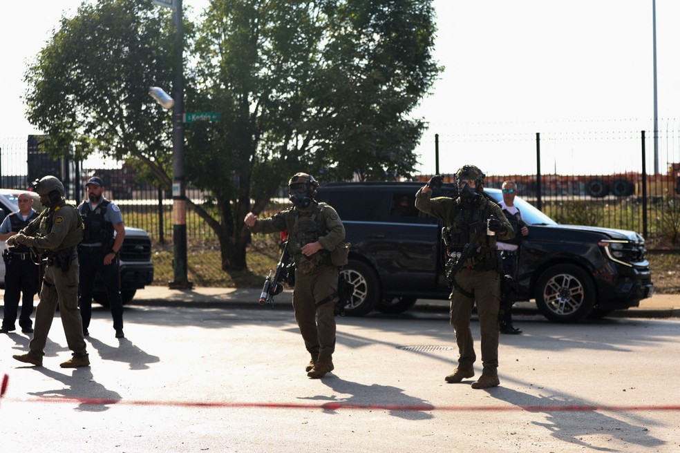 Trump envia 300 membros da Guarda Nacional a Chicago em meio a confrontos e acusa&ccedil;&otilde;es de abusos do ICE