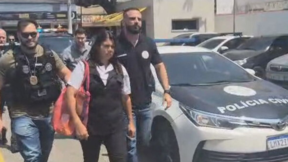 Pol&iacute;cia prende filha suspeita de matar o pai com feijoada envenenada no Rio de Janeiro