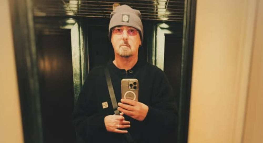 Guitarrista do Oasis, Bonehead se afasta de shows para tratar c&acirc;ncer de pr&oacute;stata
