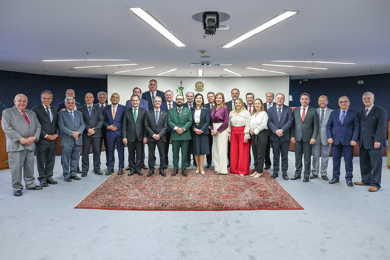 Ministro Edson Fachin recebe presidentes de tribunais de todo o pa&iacute;s