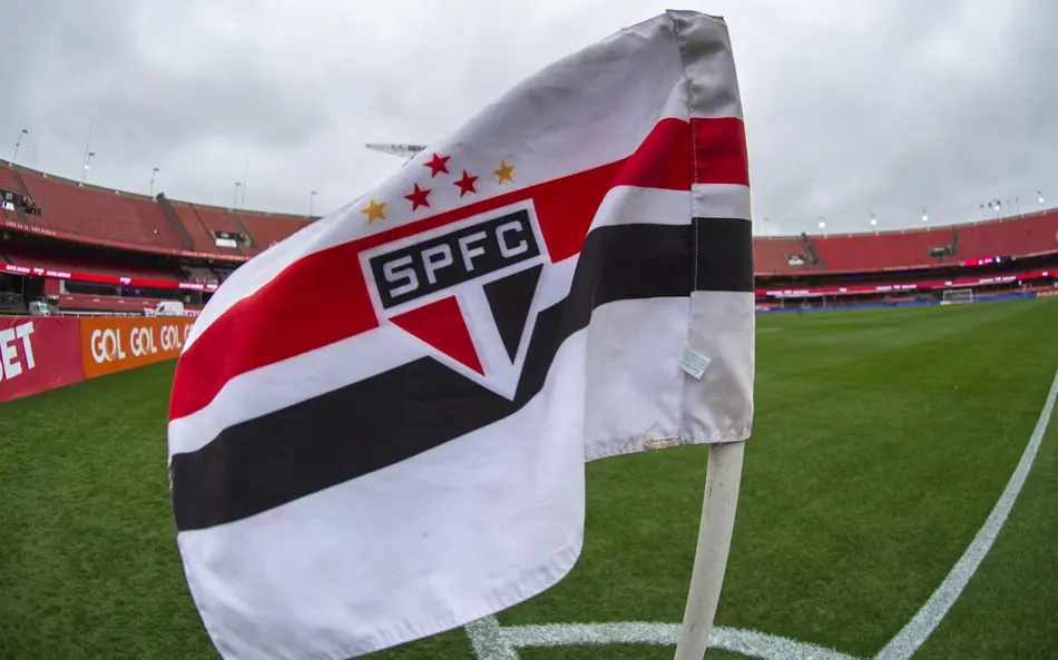 S&atilde;o Paulo sofre transfer ban da Fifa ap&oacute;s diverg&ecirc;ncia sobre valores devidos a ex-empres&aacute;rio de Calleri
