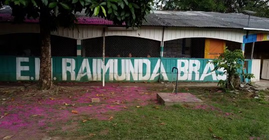 Escola municipal em Manaus enfrenta infesta&ccedil;&atilde;o de morcegos e estrutura prec&aacute;ria; aulas s&atilde;o interrompidas