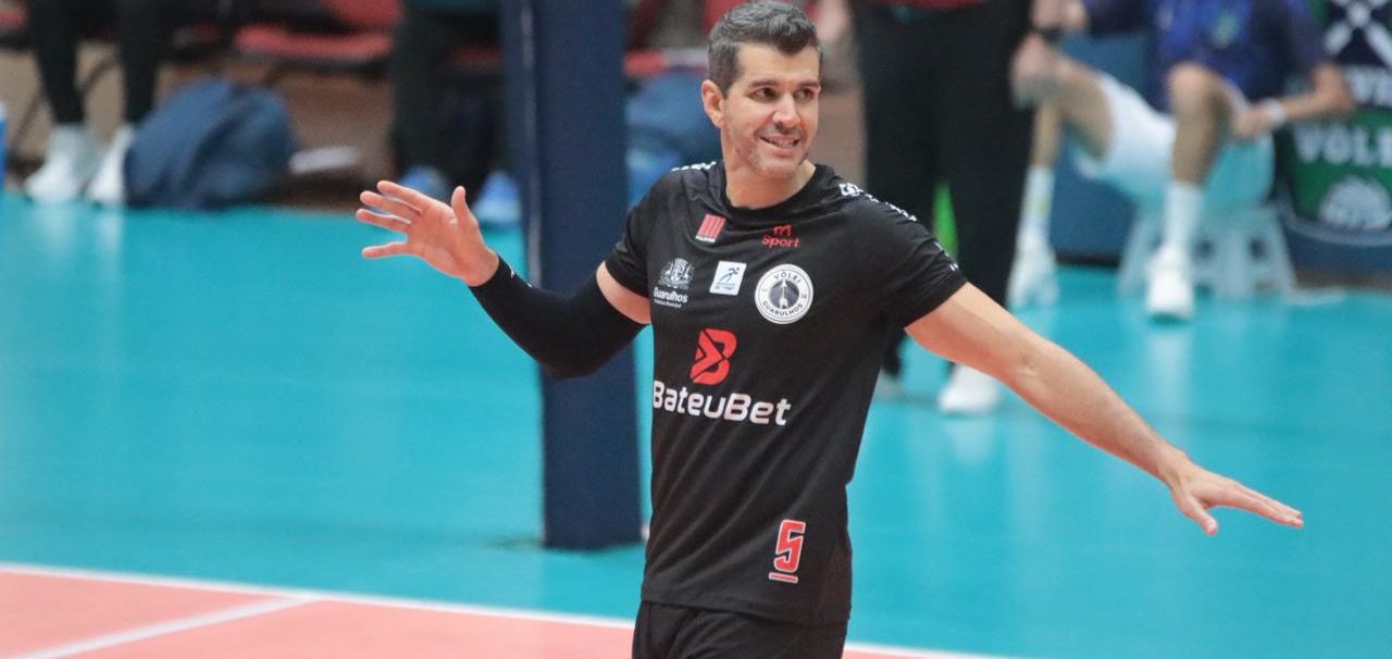 Sandro celebra a 25&ordf; Superliga aos 44 anos e lidera jovem equipe de Guarulhos