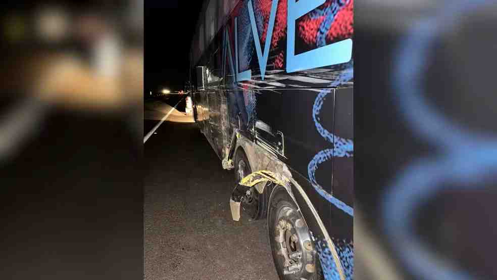 Acidente na Rodovia Castelo Branco com &ocirc;nibus da cantora Amanda Alves deixa 23 feridos em Bofete SP