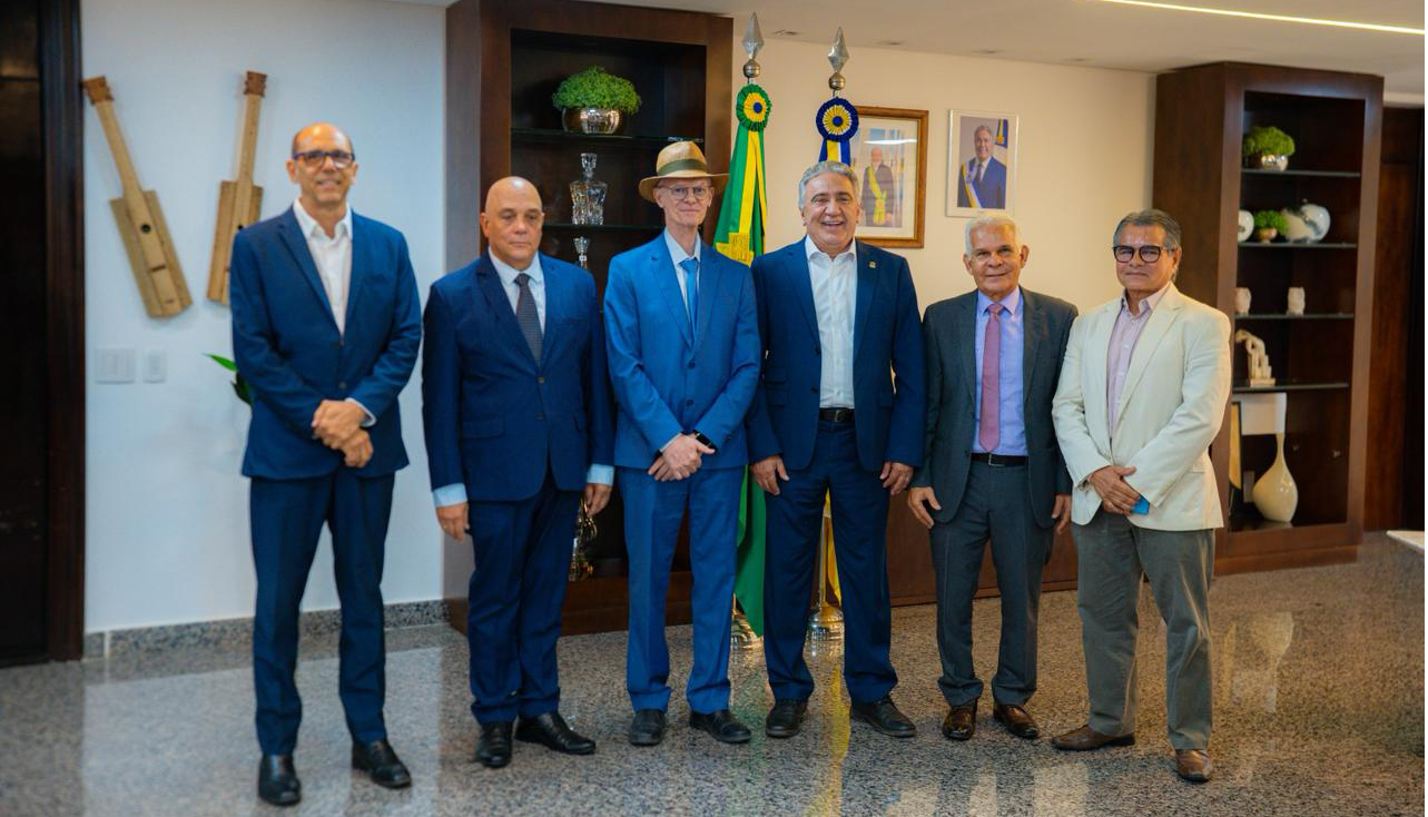 Governador Laurez Moreira recebe lista tr&iacute;plice para escolha do Procurador-Geral de Contas do bi&ecirc;nio 2026/2027