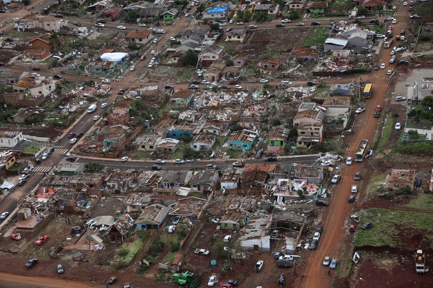 Paran&aacute; foi atingido por tr&ecirc;s tornados com ventos de at&eacute; 330 km/h, aponta Simepar