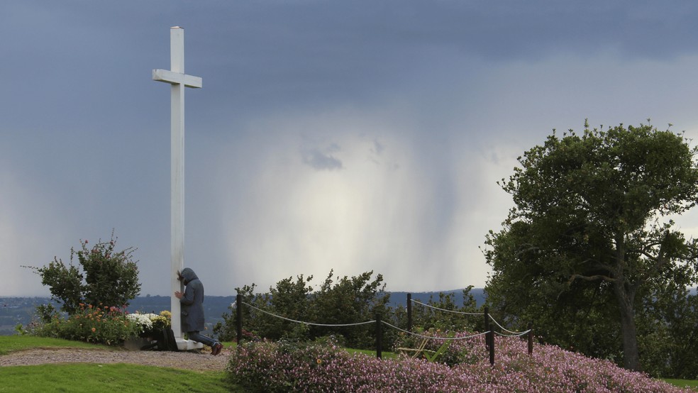 Vaticano nega supostas apari&ccedil;&otilde;es de Jesus Cristo mais de 40 vezes em colina na Fran&ccedil;a