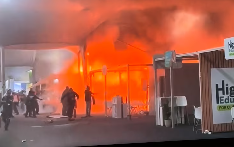Inc&ecirc;ndio atinge Pavilh&atilde;o dos Pa&iacute;ses na COP30 em Bel&eacute;m/PA