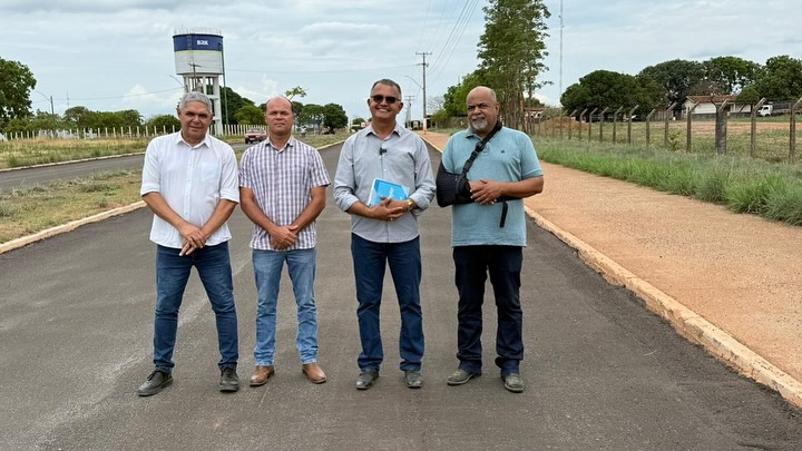 Prefeito de Nova Rosal&acirc;ndia acompanha em Formoso do Araguaia obras de recapeamento executadas pelo cons&oacute;rcio regional