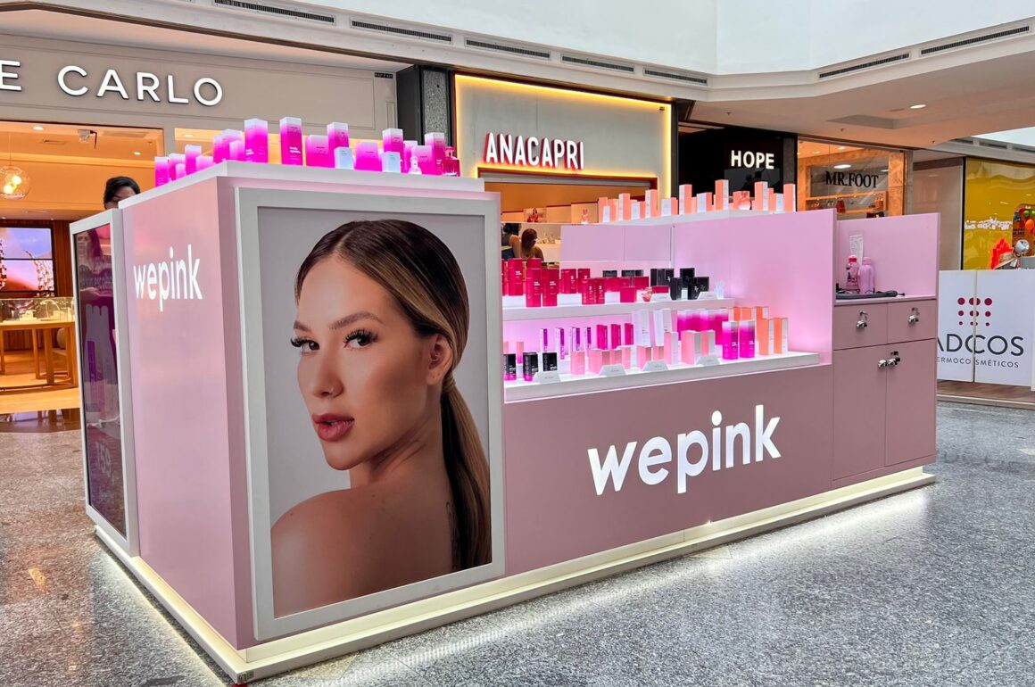 Vendedora da WePink &eacute; agredida por clientes em shopping no Rio de Janeiro RJ