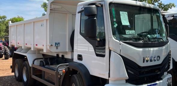 Deputado Federal Toinho Andrade destina ca&ccedil;amba truck para Silvan&oacute;polis