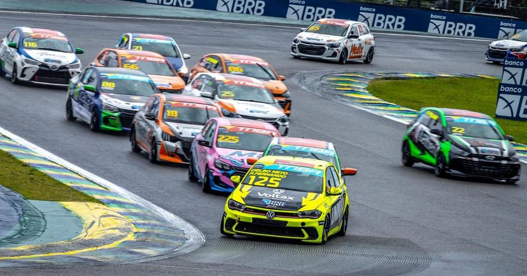 Celso Neto retorna &agrave;s origens e se destaca na grande final da Turismo Nacional