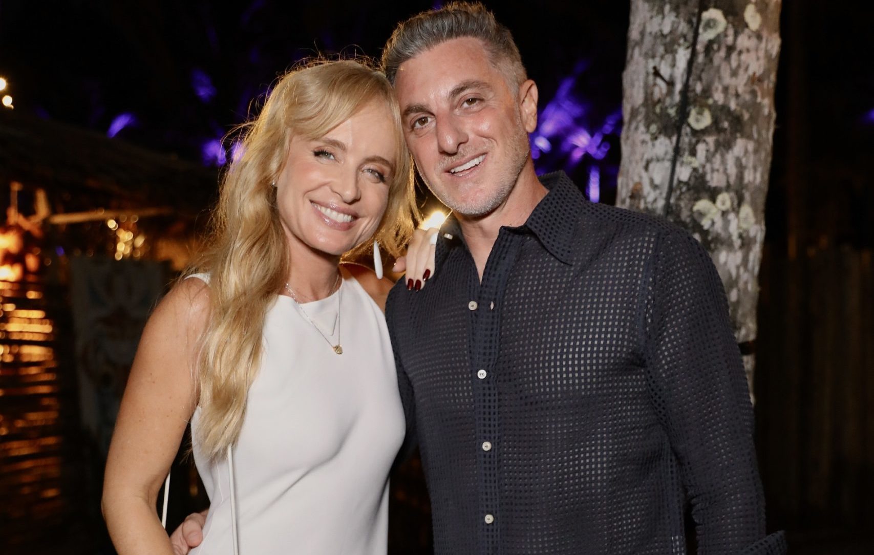 Ang&eacute;lica, Luciano Huck e outros famosos marcam presen&ccedil;a em festa de fim de ano em Trancoso