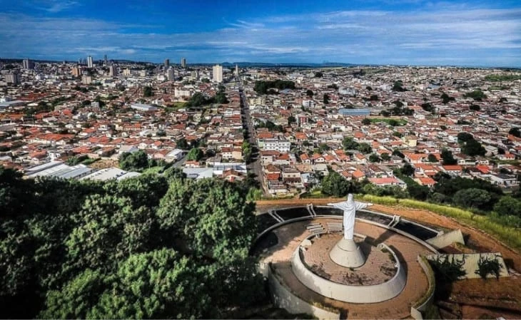 Moradores de Arax&aacute; MG relatam tremor de terra na cidade